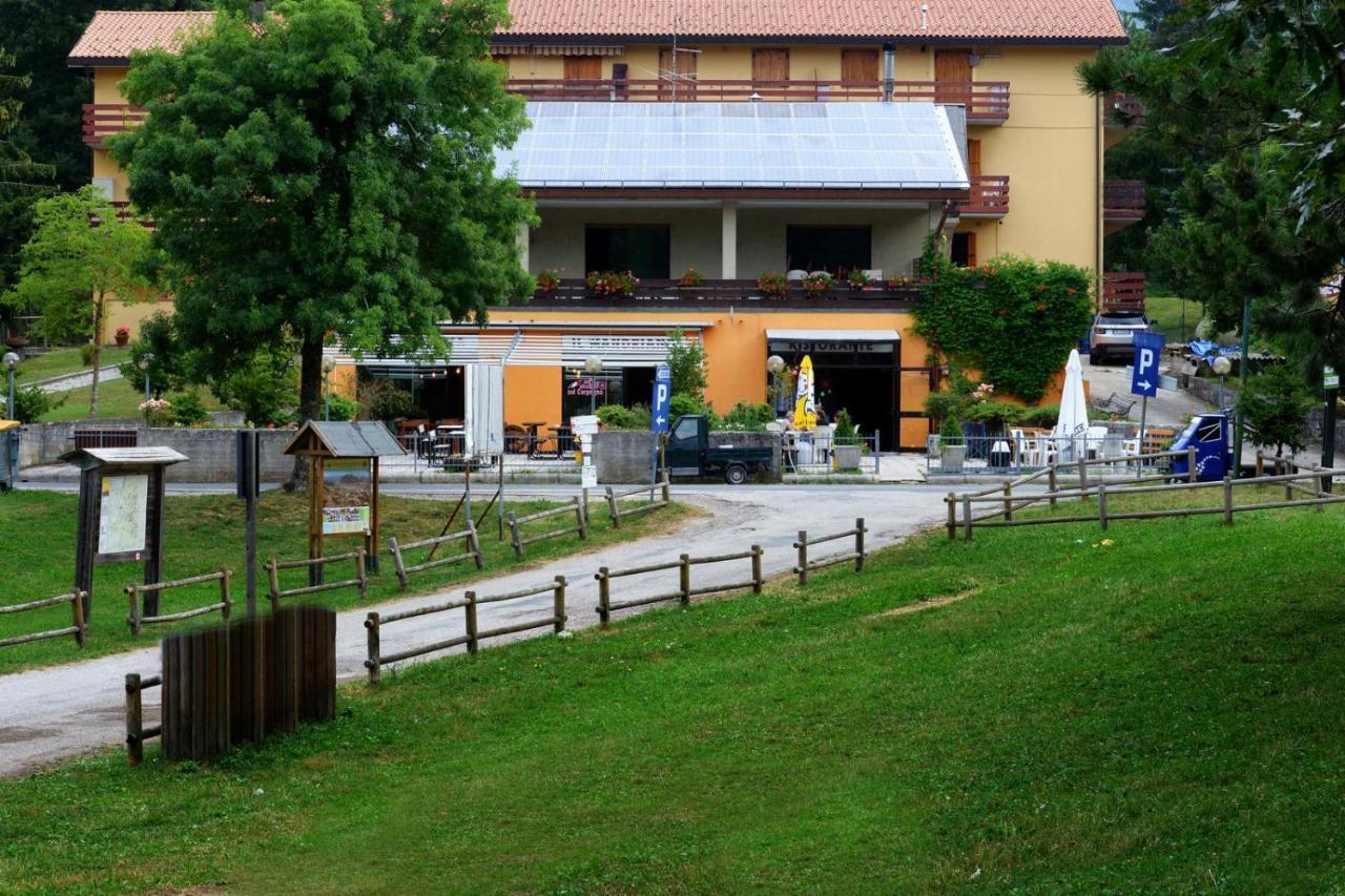 Il Mandriano Hotel Carpegna Buitenkant foto